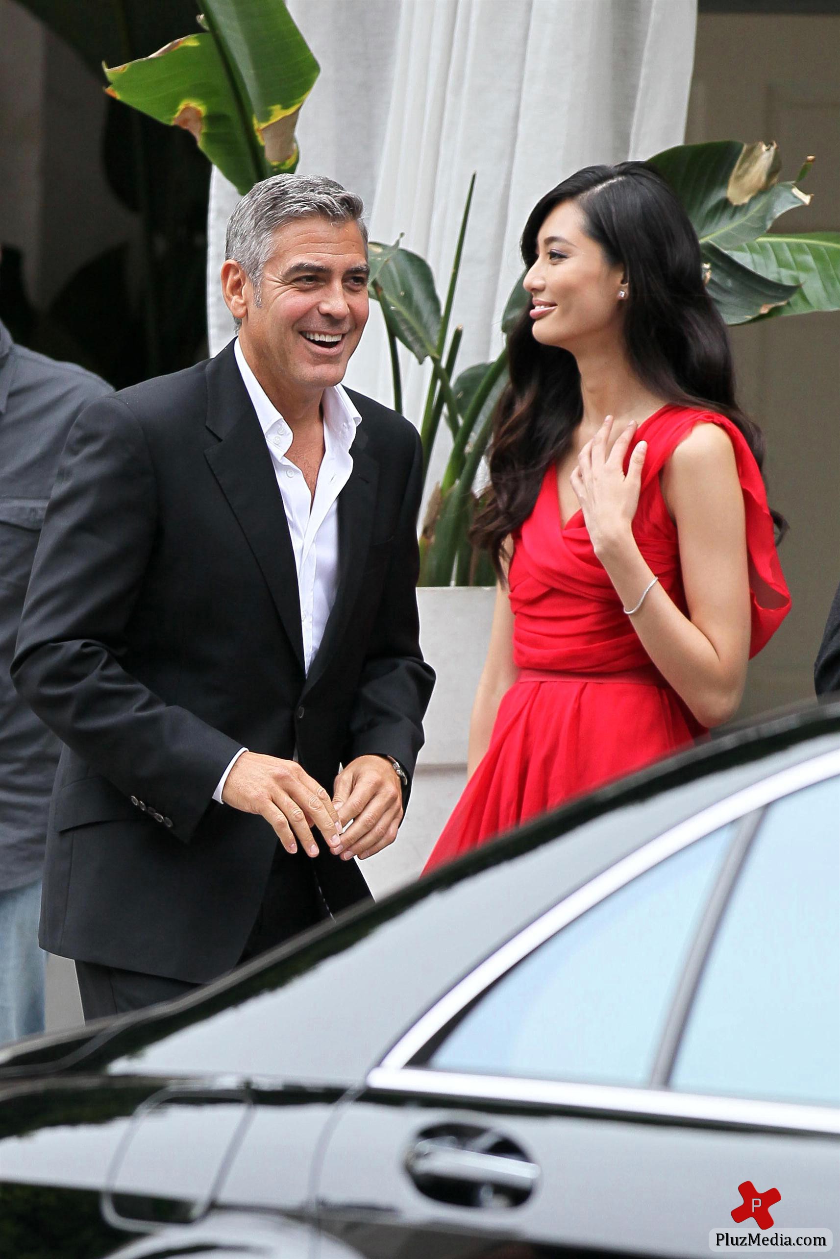 George Clooney on the set of a Mercedes Benz E300 L advert photos | Picture 78325